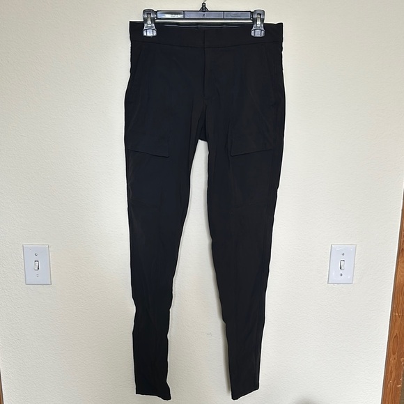 Athleta Skinny Cargo Athletic Pants